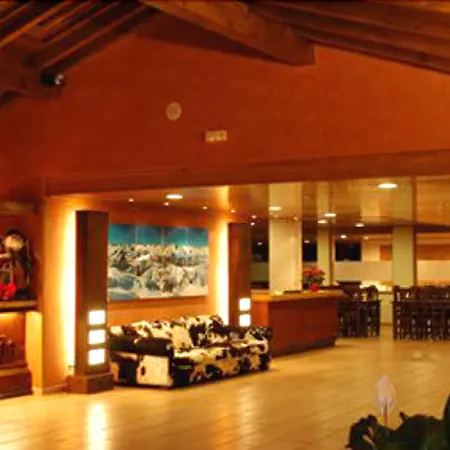 & Restaurante Pena מלון