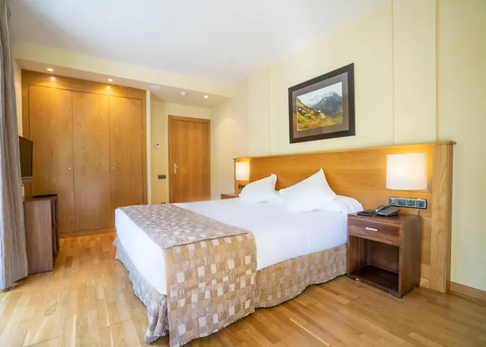 Hotel & Restaurante Pena 4*