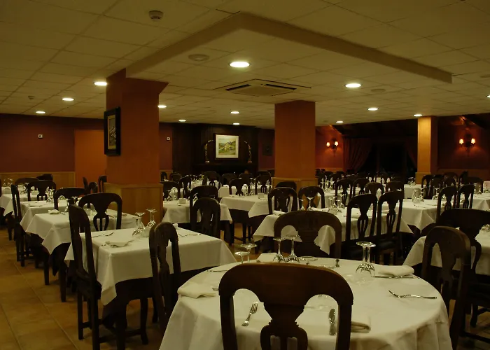 酒店 & Restaurante Pena 阿洛斯