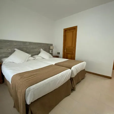 Hotel & Restaurante Pena 4*
