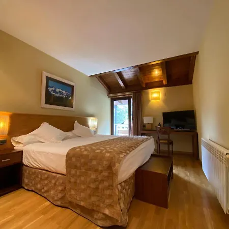 Hotel & Restaurante Pena 4*