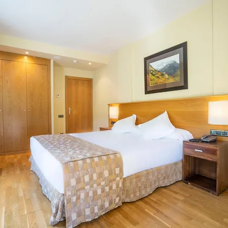 Hotel & Restaurante Pena 4*
