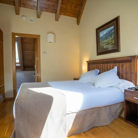 Hotel & Restaurante Pena 4*